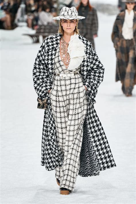 chanel outfits 2019|Chanel outfits for women.